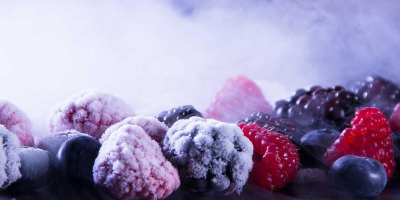 51咖啡指南：从心形到郁金香，咖啡拉花艺术入门与牛奶打发秘诀